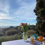 Ulvf Les Romarins Hotel apartamentowy