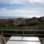 Ulvf Les Romarins Hotel apartamentowy 3*