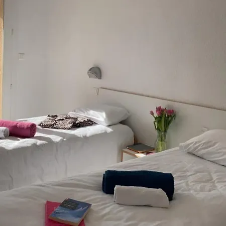 Ulvf Les Romarins Apart Otel Fleury (Aude)